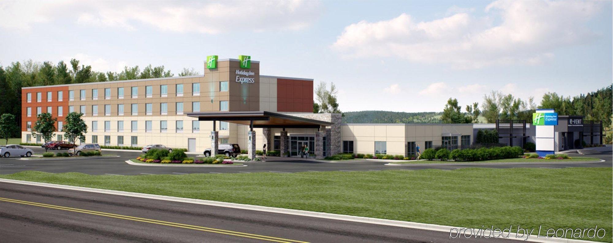 Holiday Inn Express & Suites Ludington By Ihg Exterior foto